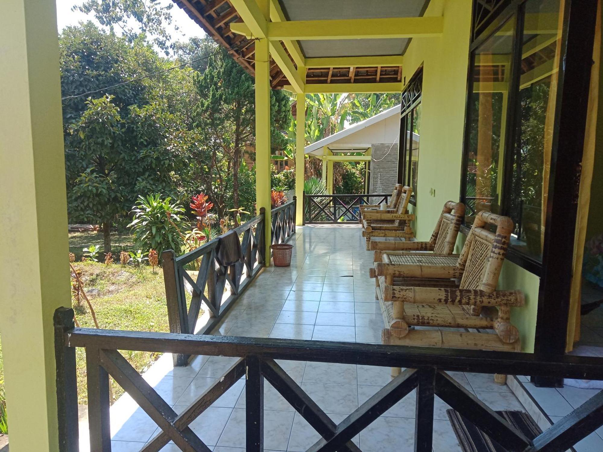 Bukit Senaru Homestay Exterior photo